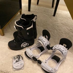 Snowboarding Boots & Bindings Set